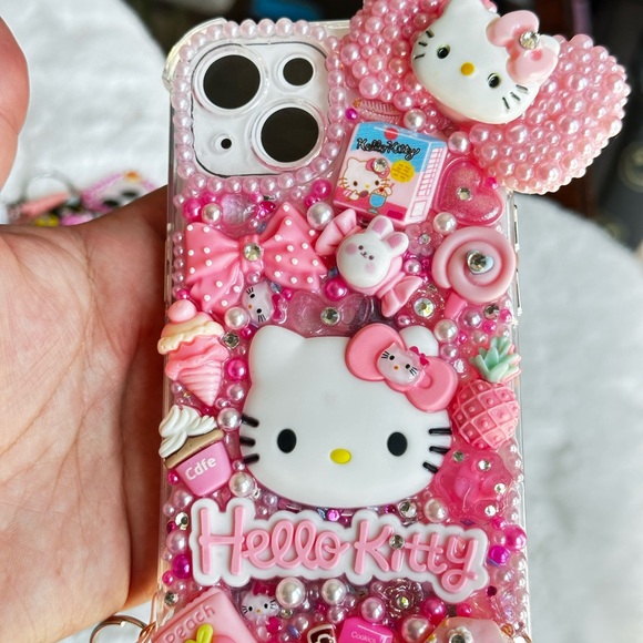 Junk case, hellon Kitty iPhone 15, new - Picture 2 of 3